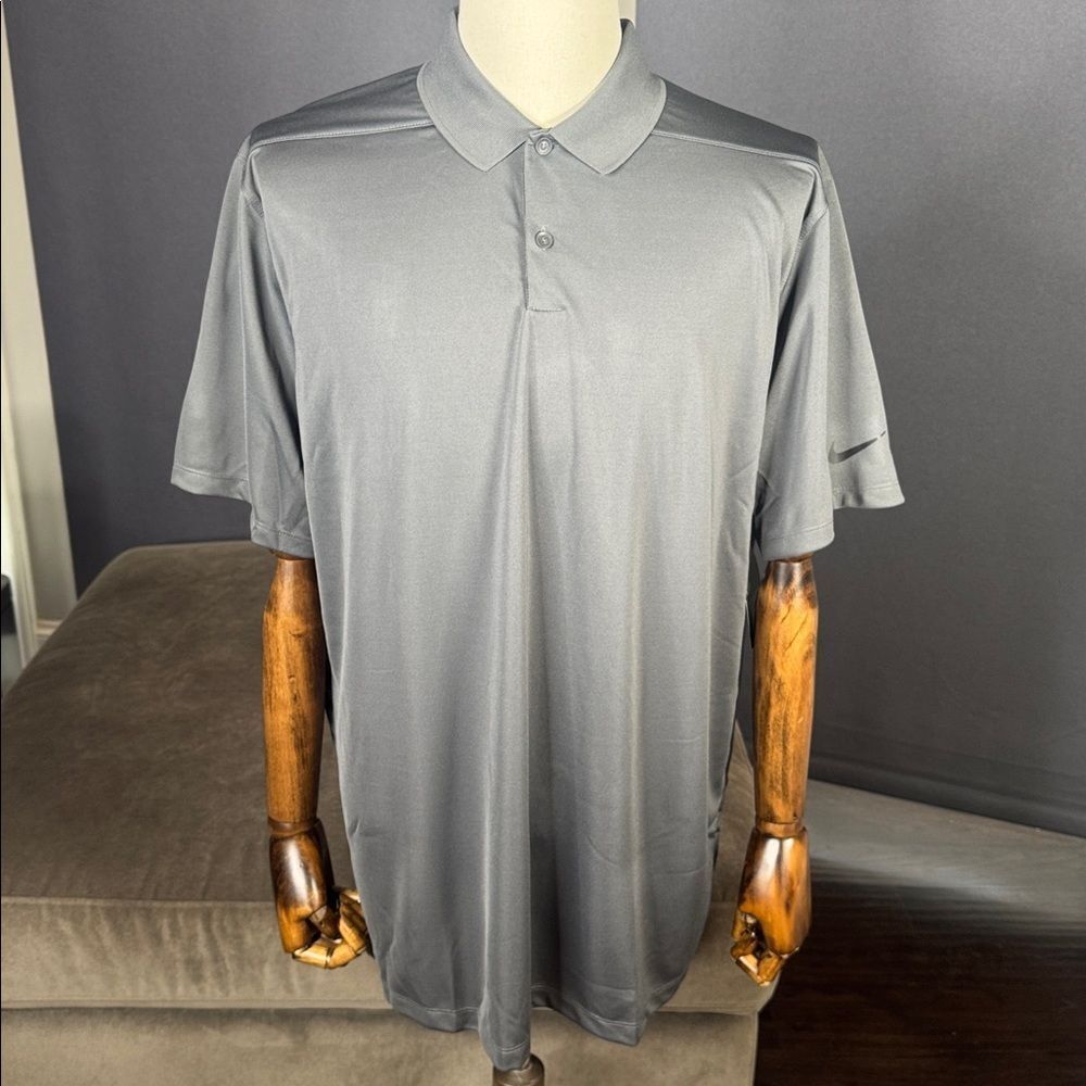 Nike Men’s Golf Polo Shirt Gray Short Sleeve Size XL Standard Fit 891881-021 NWT